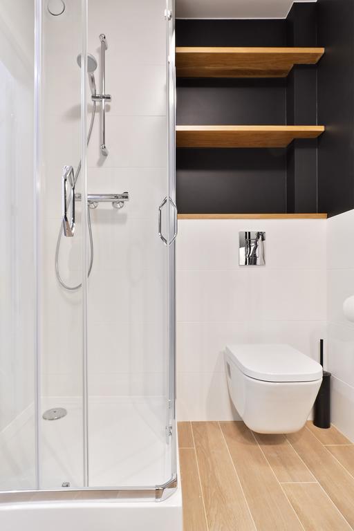 Center By Renters Apartment *