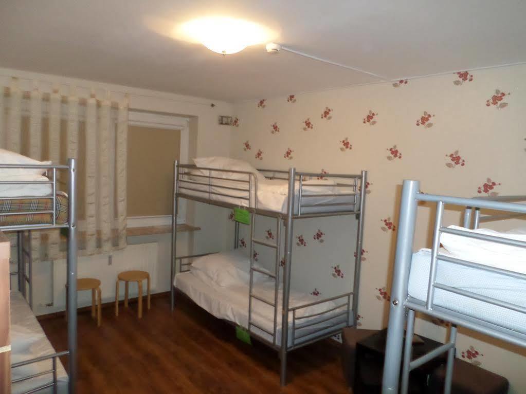 Krokodyl Hostel *