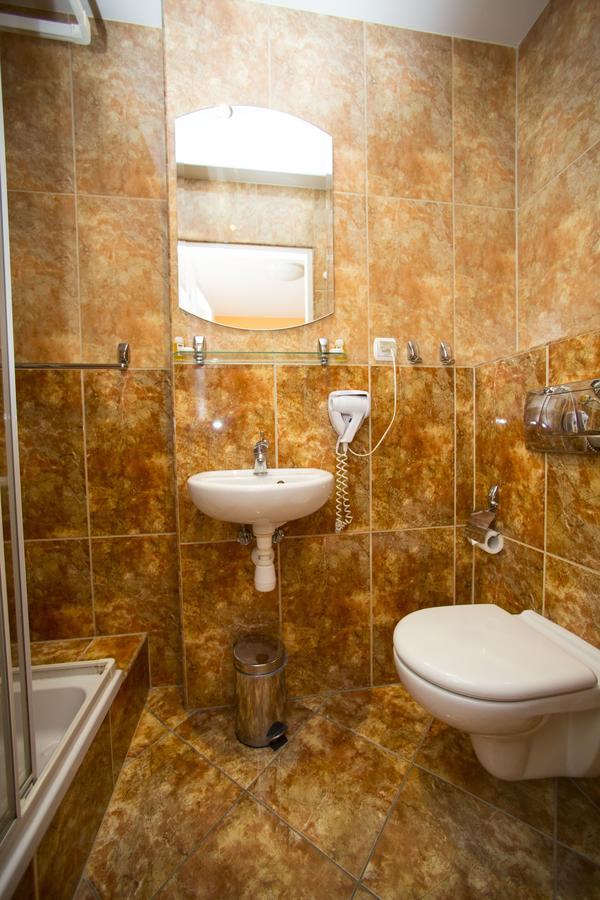 Hotel Roko 2*