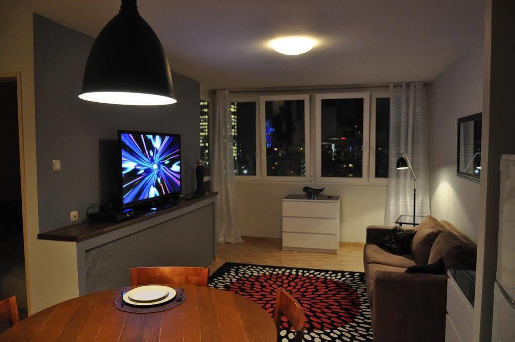 Anton Downtown Apartment Warsaw