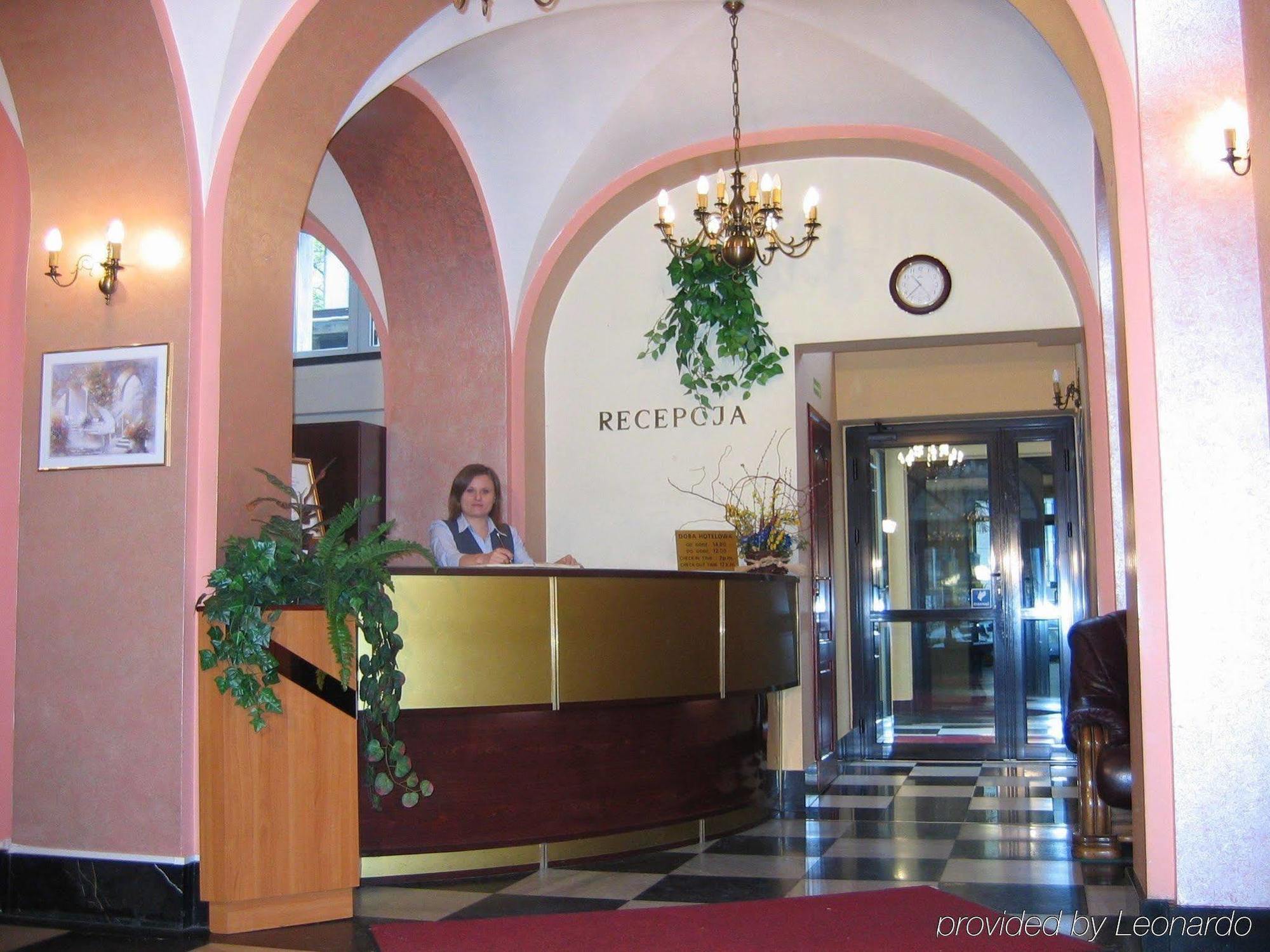 Mazowiecki Wow Hotel