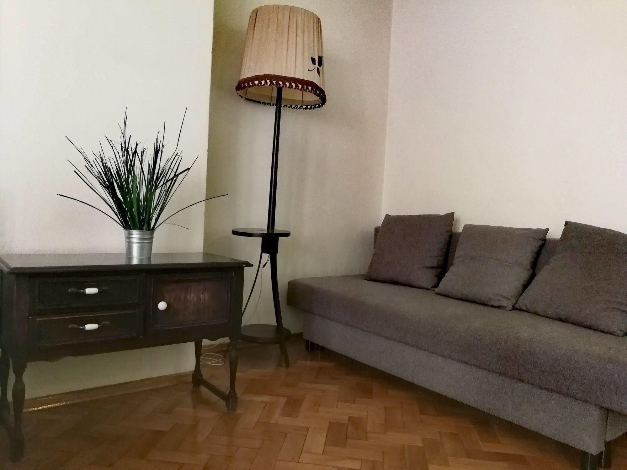 Helvetia - Private In Center And Old Town Hostel *