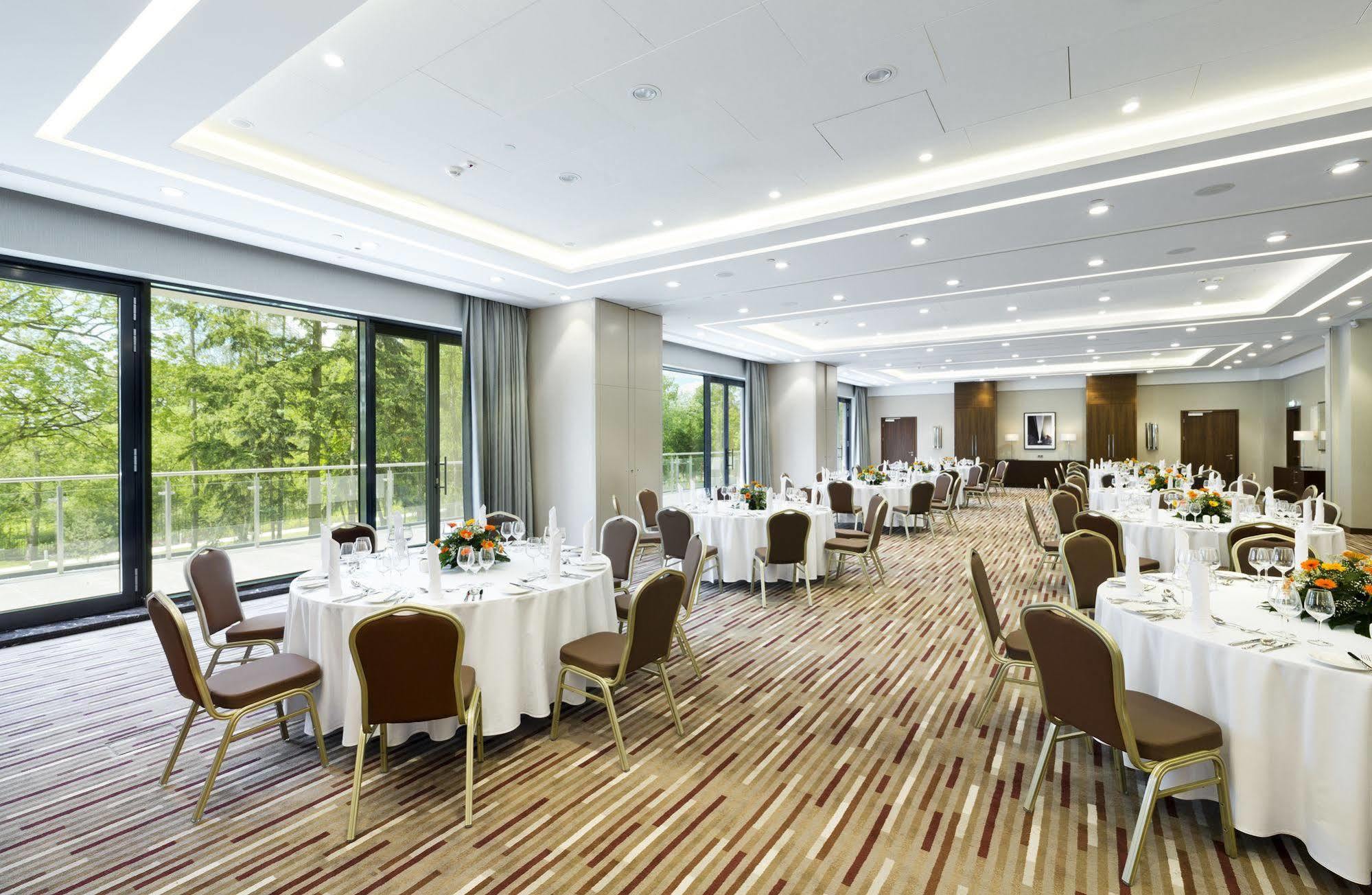 Doubletree By Hilton & Conference Centre Warsaw