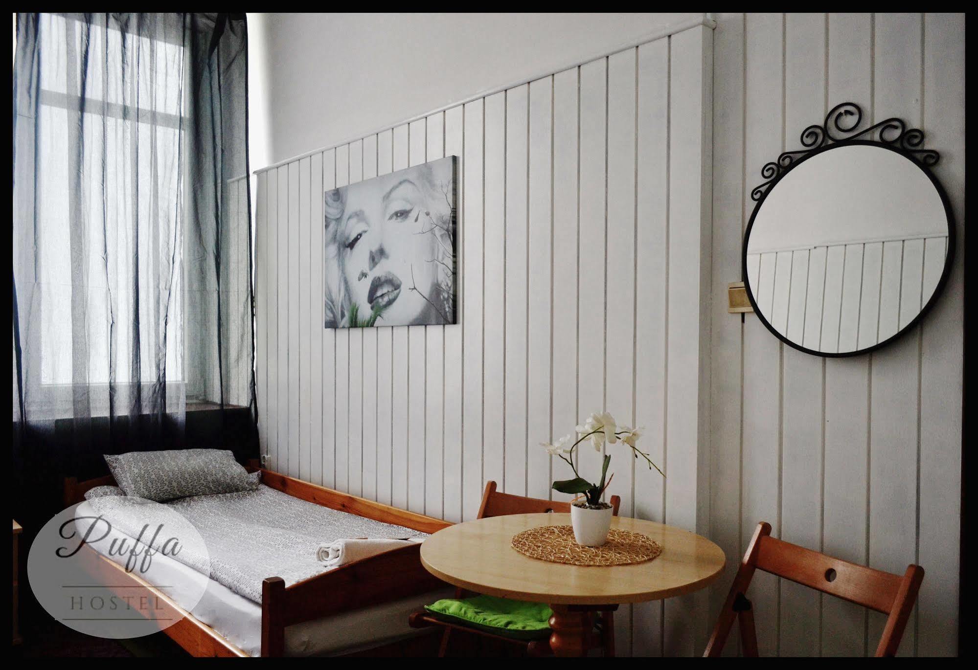 Puffa Hostel *