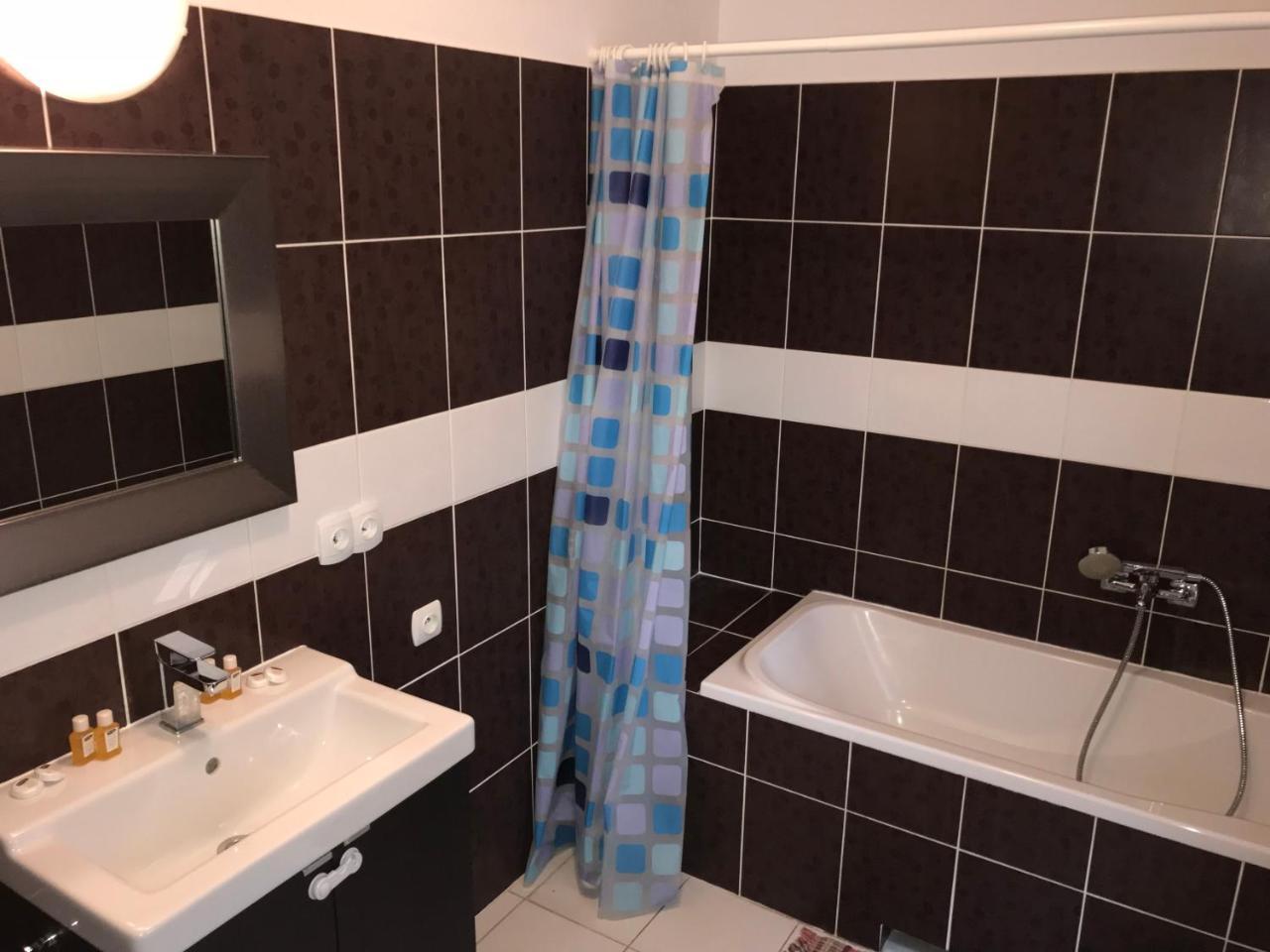 Roko Apartment *