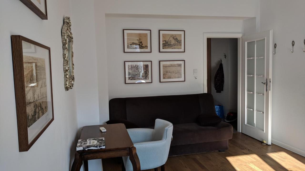 Apartment Vangogh By Mythings Warsaw