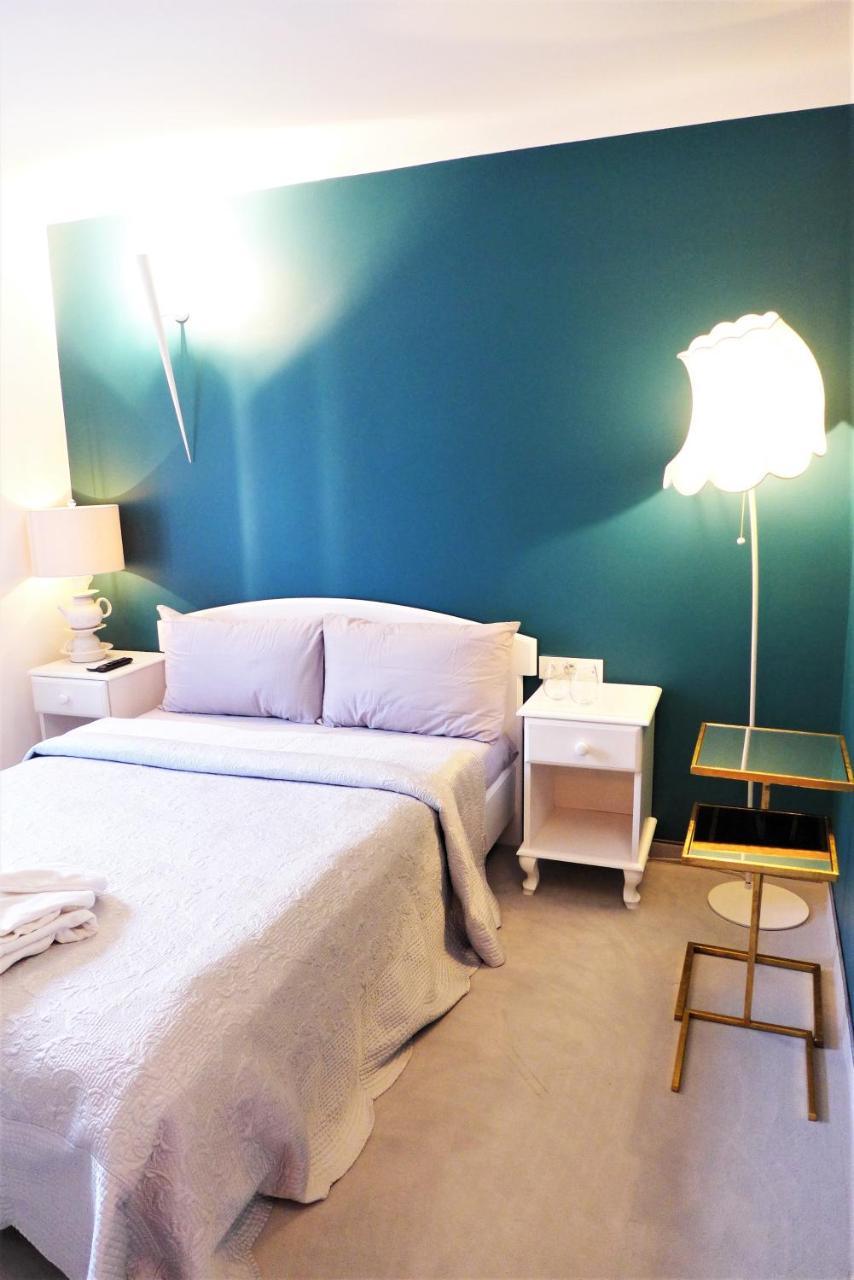 Ambasada Hotel apartamentowy *