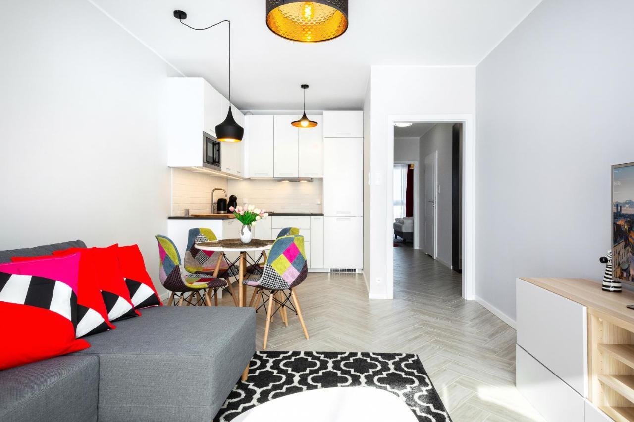 Apartment Rondo Wiatraczna By Renters