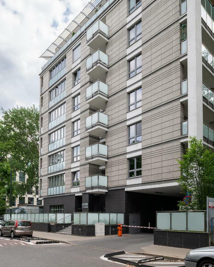 Apartament P&o Serviced Fabryczna *