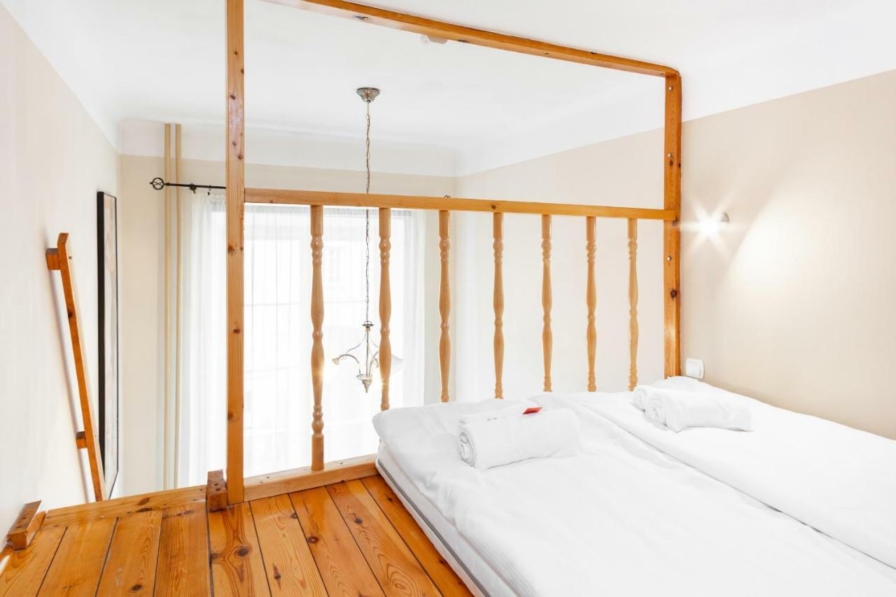 Swietojanska By Renters * Varsóvia
