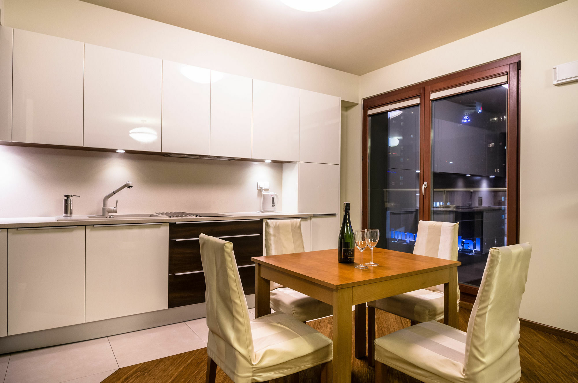 Silver Apartment *