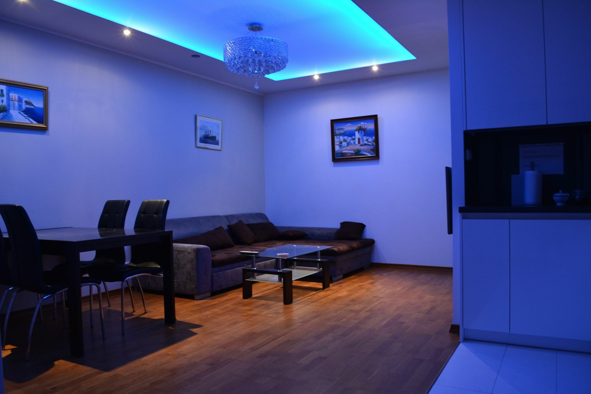 J&k Apartment