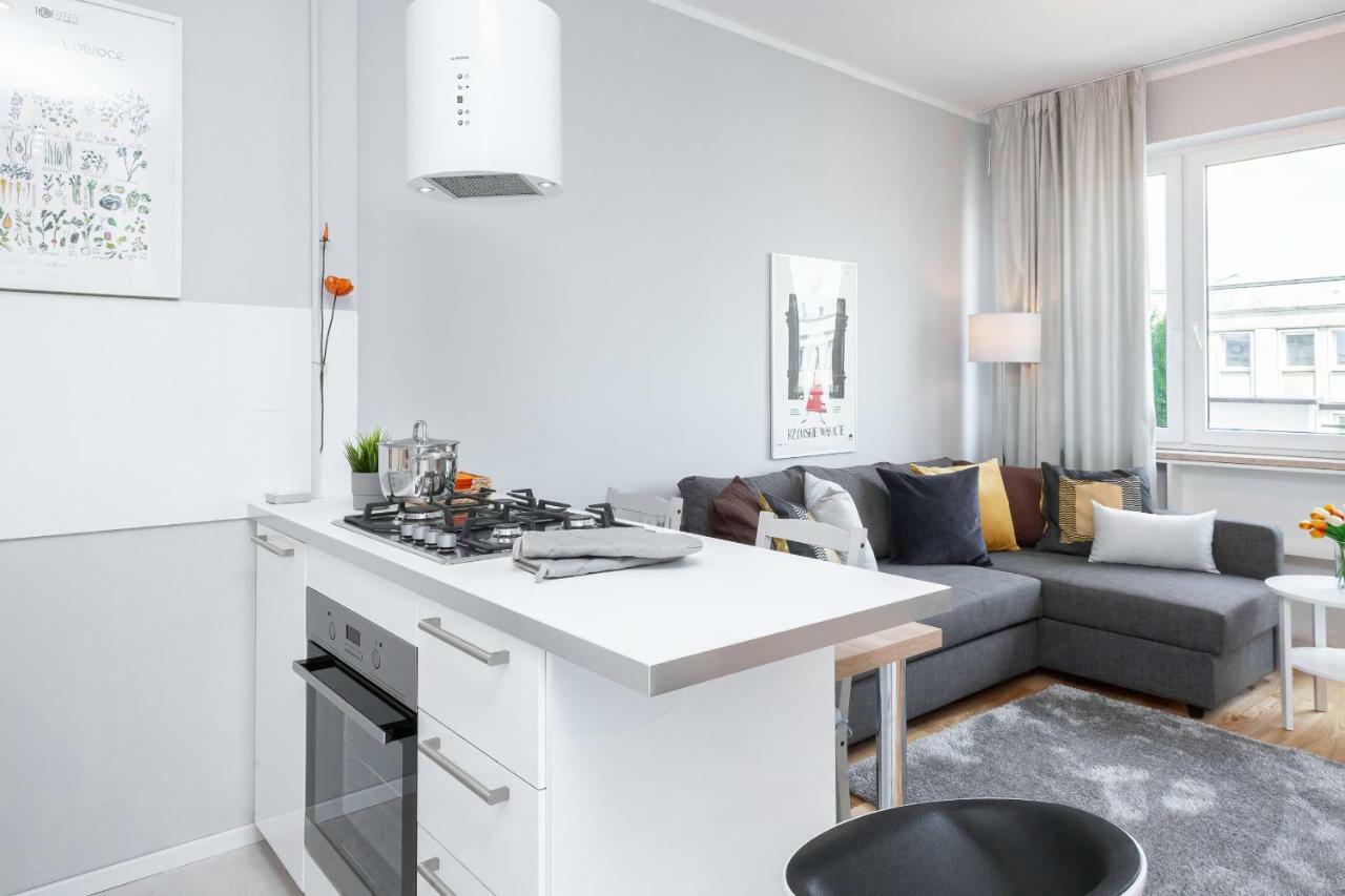 Center By Renters *