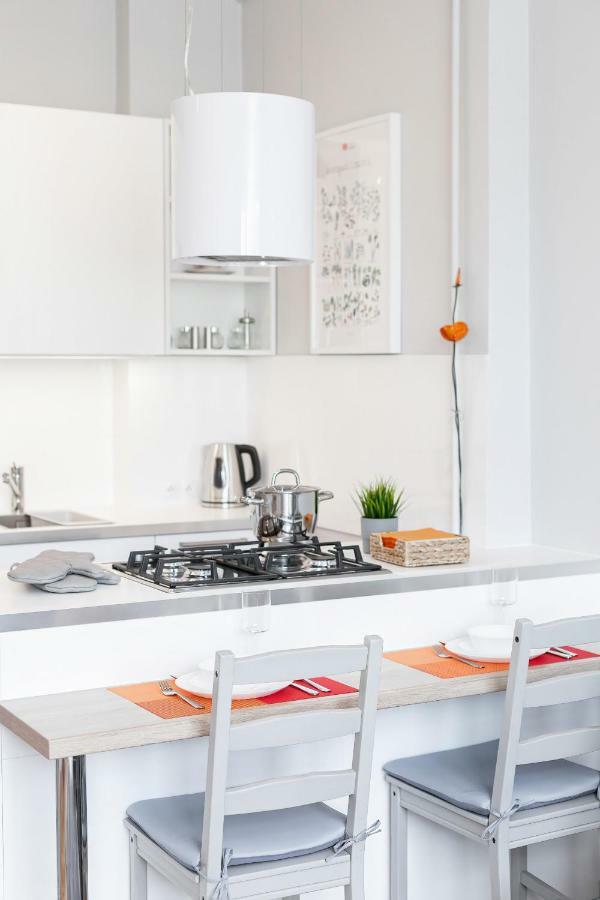 Center By Renters