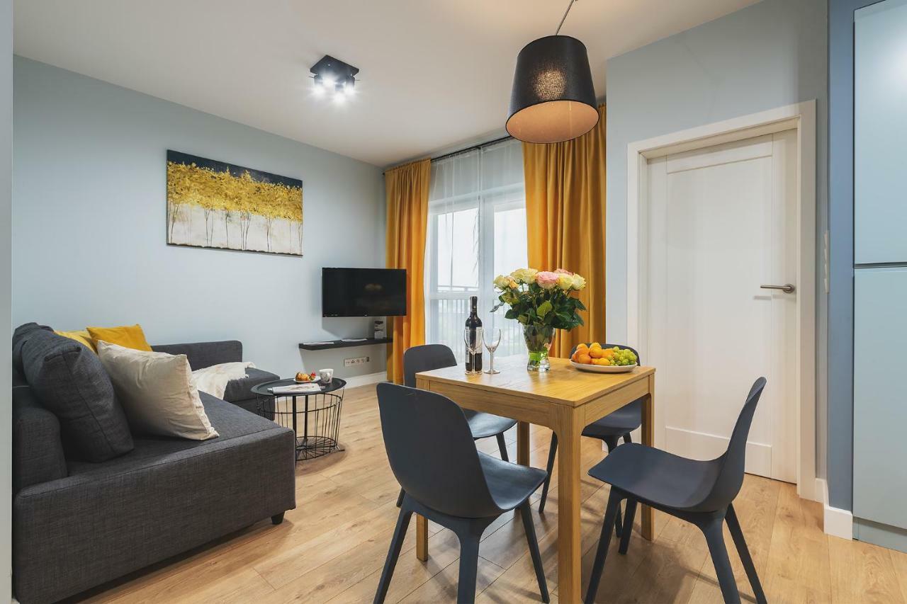 Okecie Airport Bakalarska 2 P&o Serviced Apartment *