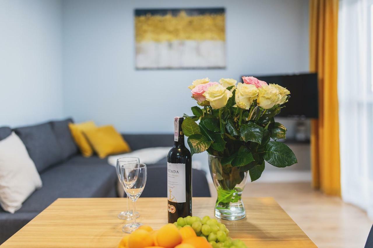 Apartment Okecie Airport Bakalarska 2 P&o Serviced