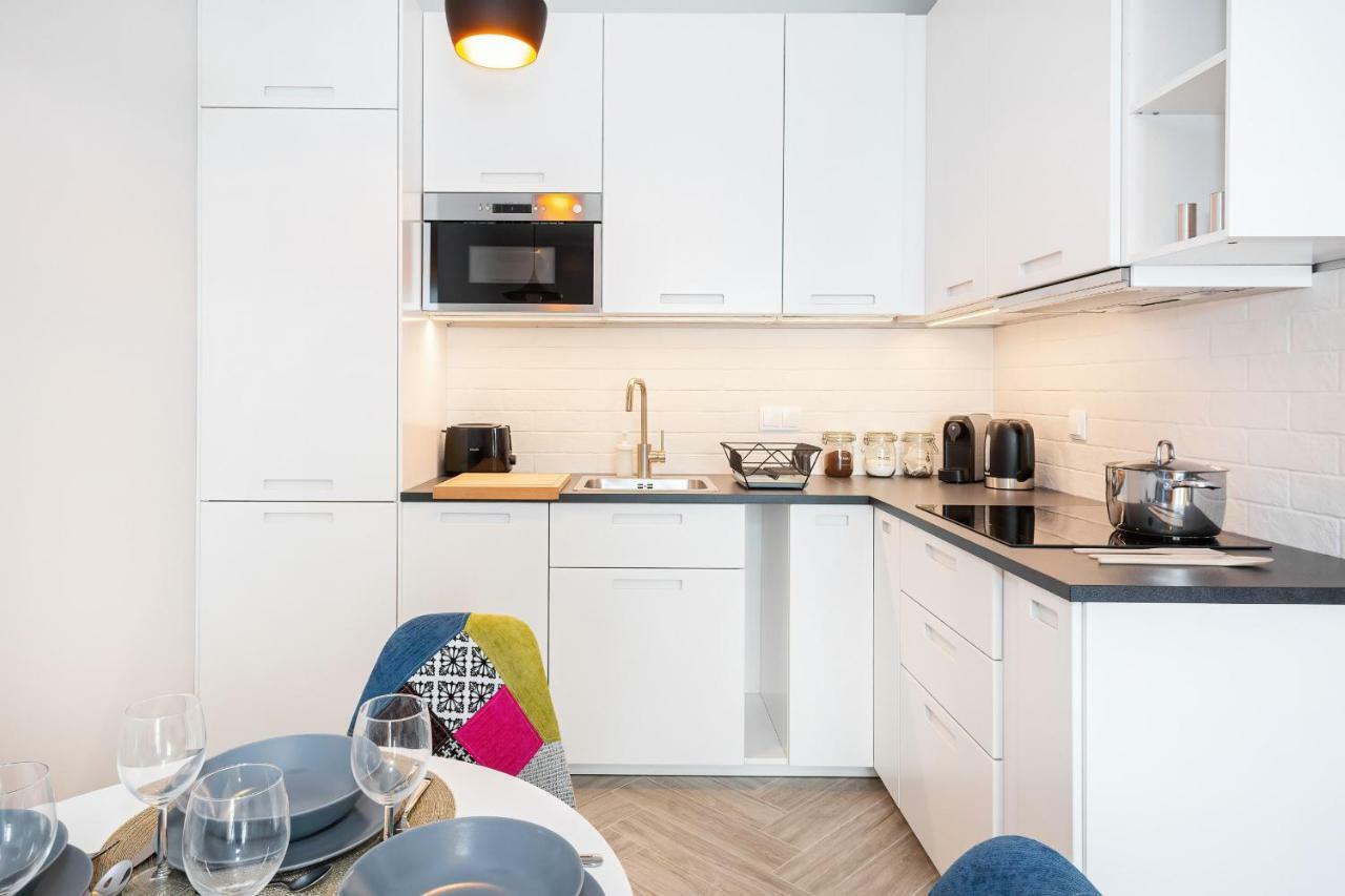 Rondo Wiatraczna By Renters