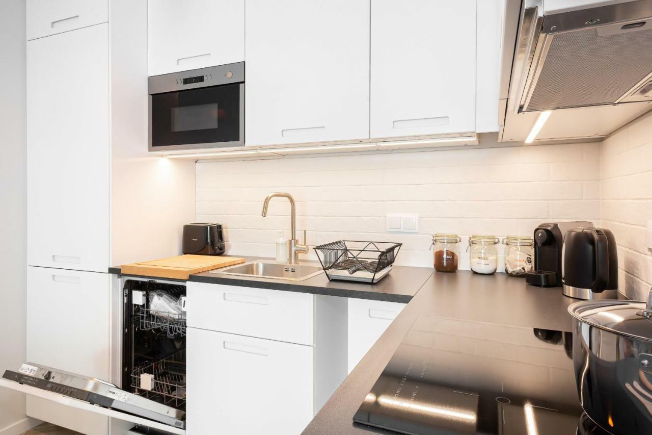 Rondo Wiatraczna By Renters Warsaw