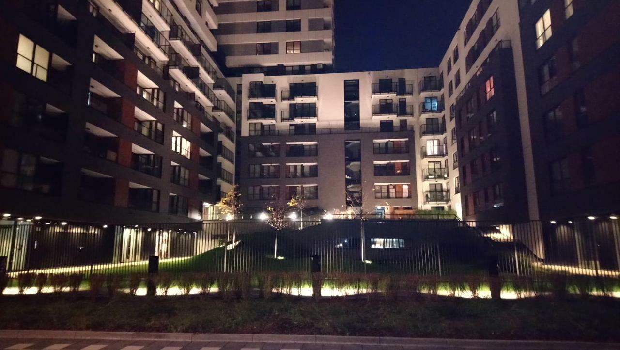 Siedmiogrodzka - Most Handy Location, Aircon & Garage Free Apartment Warschau