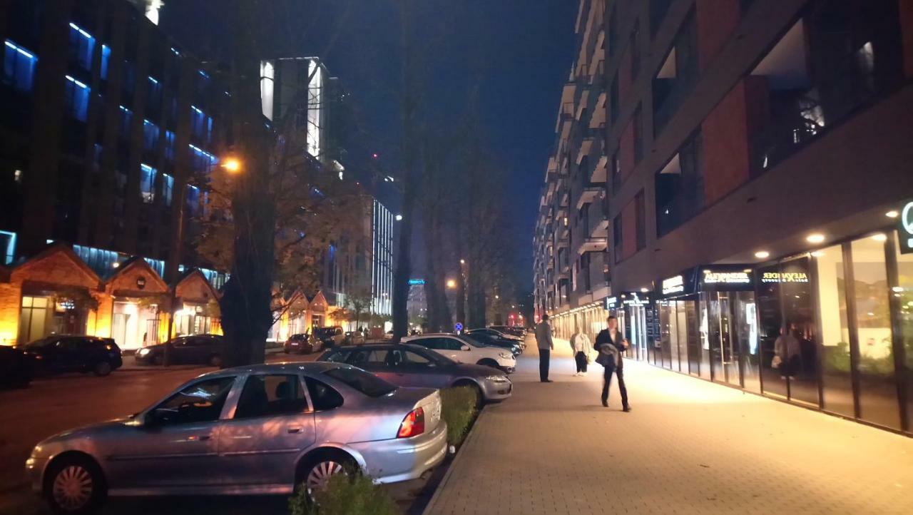 Siedmiogrodzka - Most Handy Location, Aircon & Garage Free Apartment *