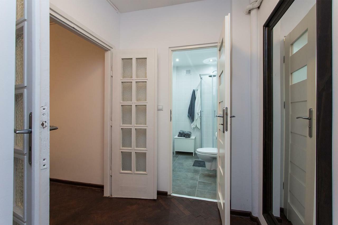 Fiesta Apartment *