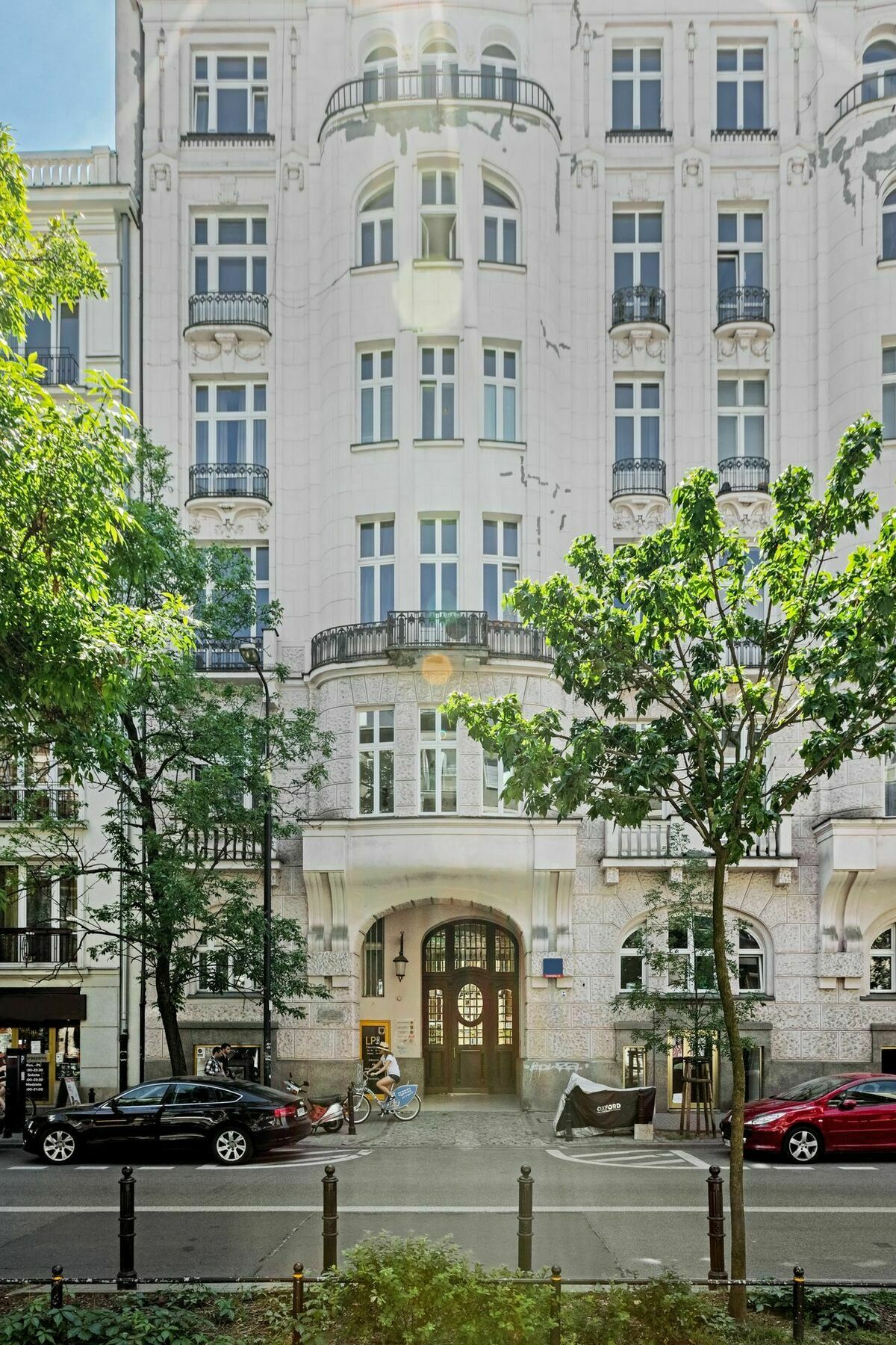 Luxury 60 * Warsaw