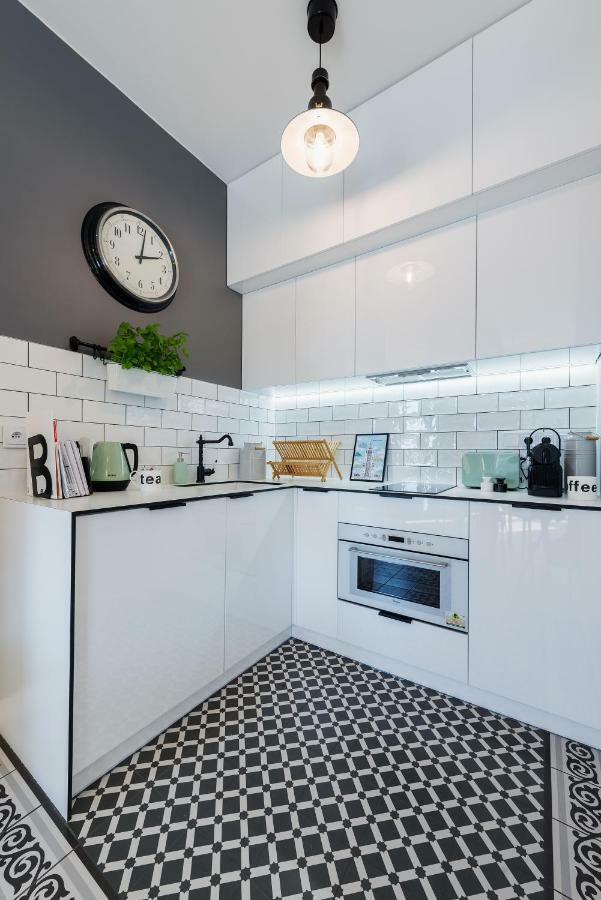 Noclegi4u Wola Apartment Warsaw