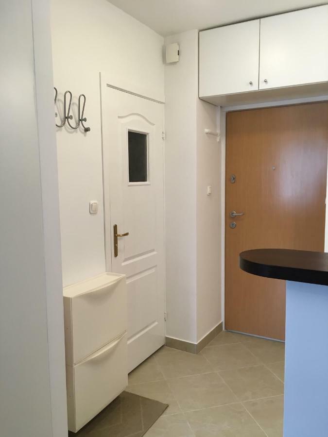 Apartment Zlota 81 *