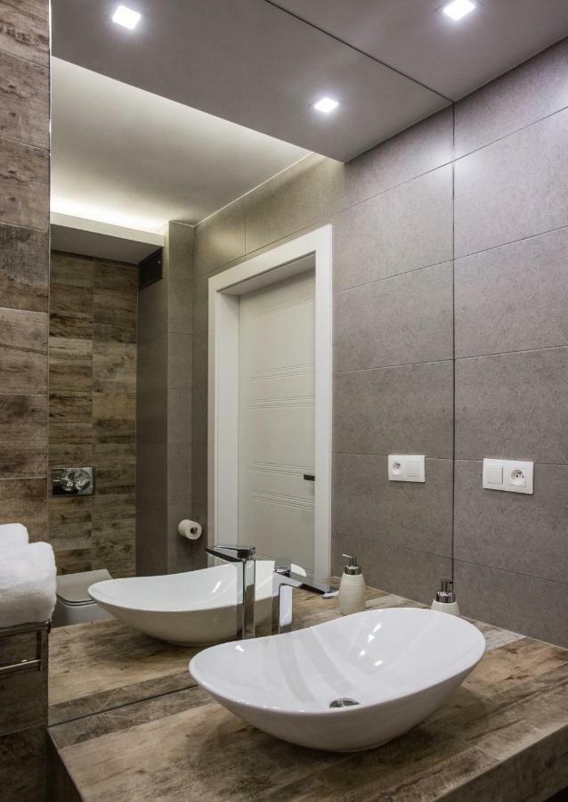 Center Zelazna, Next To Warsaw's Business District & Fabryka Norblina, By Warsawskyline Apartment *