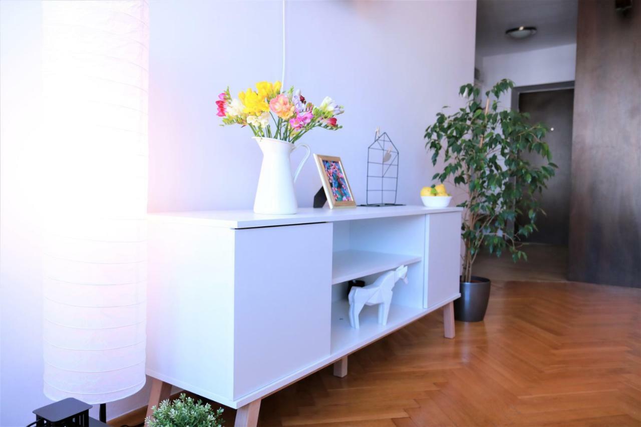 Cozy And Great Location By Cooee Apartment Warschau