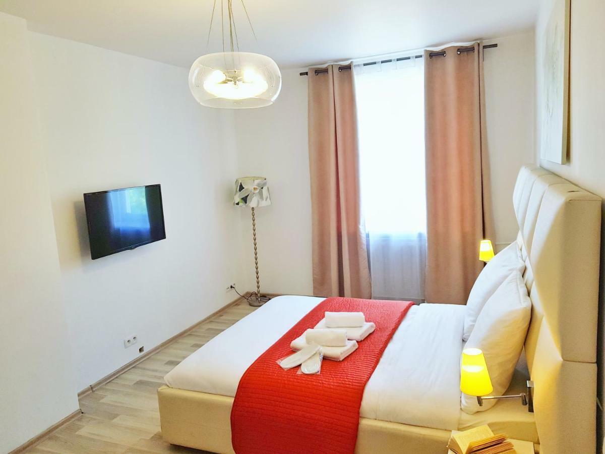 Royal Aleja Jana Pawla Ii Apartamento Varsóvia