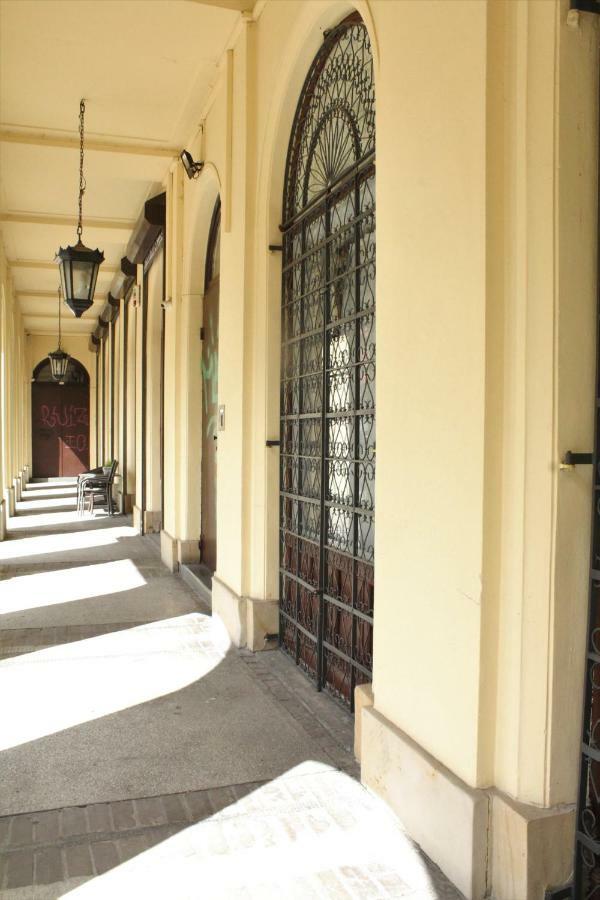 Stylish In The Heart Of The City. Apartment