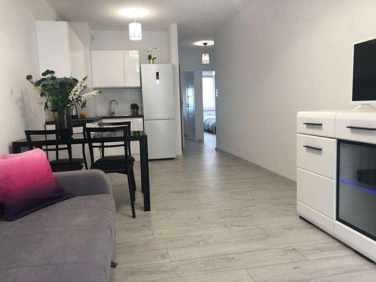 Apartament Winorosli Apartment *