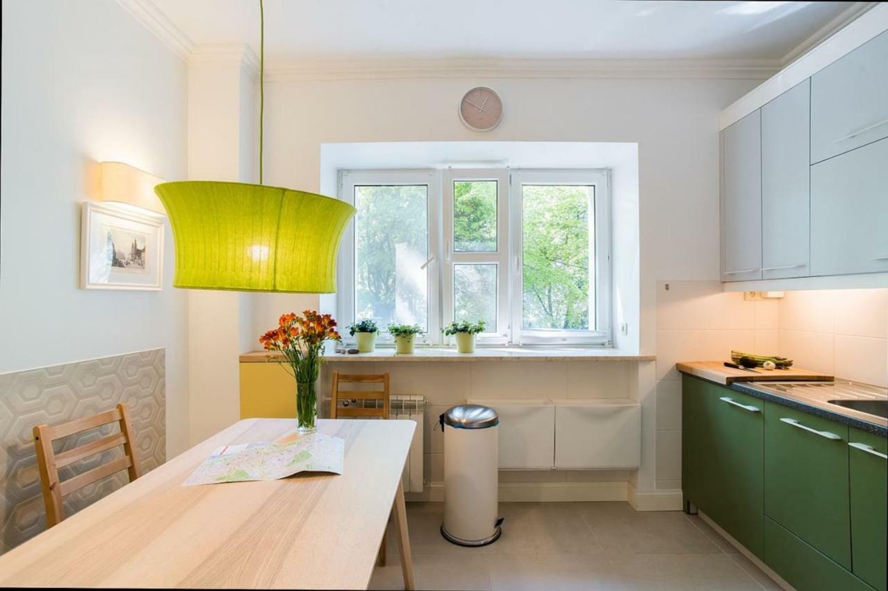 In Perfect Location - Metro Ratusz Arsenał Apartament Warszawa