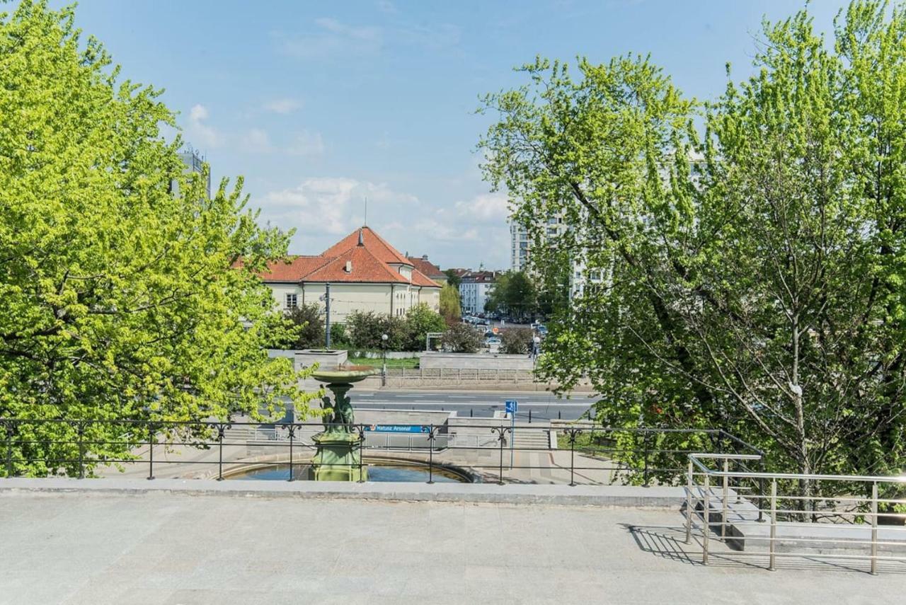 In Perfect Location - Metro Ratusz Arsenał Apartament Warszawa