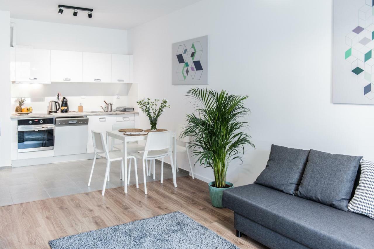 Golden - Pereca Apartment