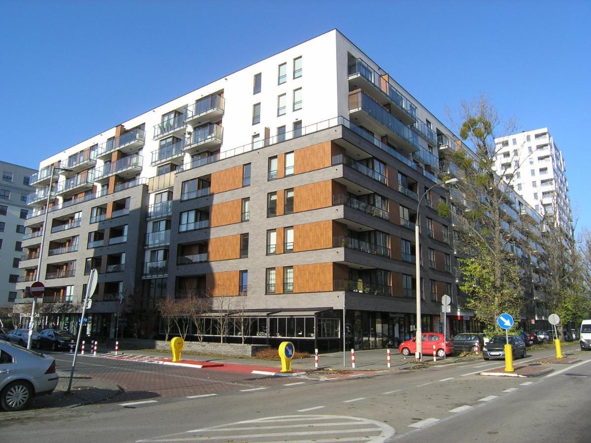 Apartment Siedmiogrodzka - Most Handy Location, Aircon & Garage Free Warschau