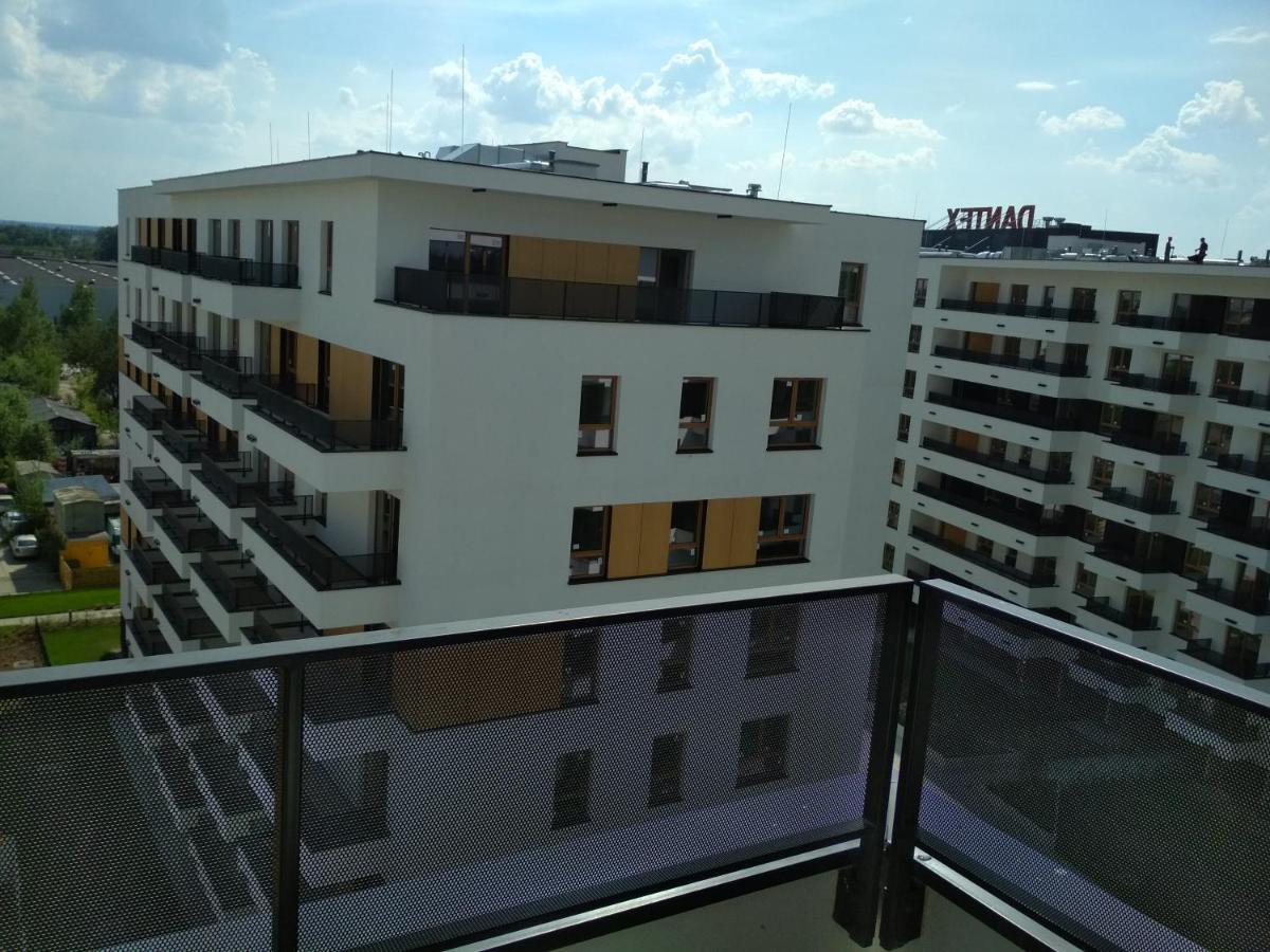 Airport 3rooms New With Parking Căn hộ *