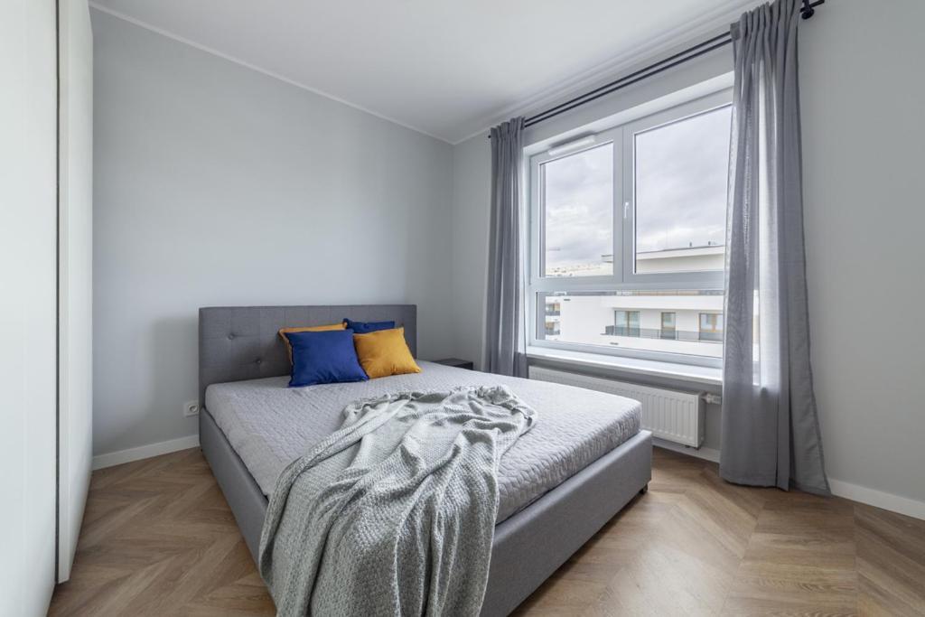 Airport 3rooms New With Parking * Warsaw