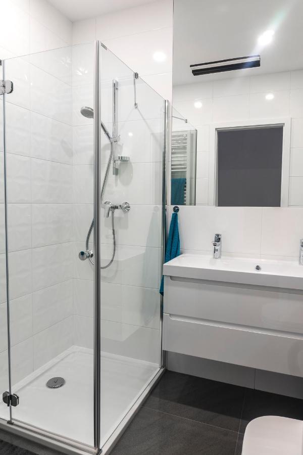 3v Apartment *
