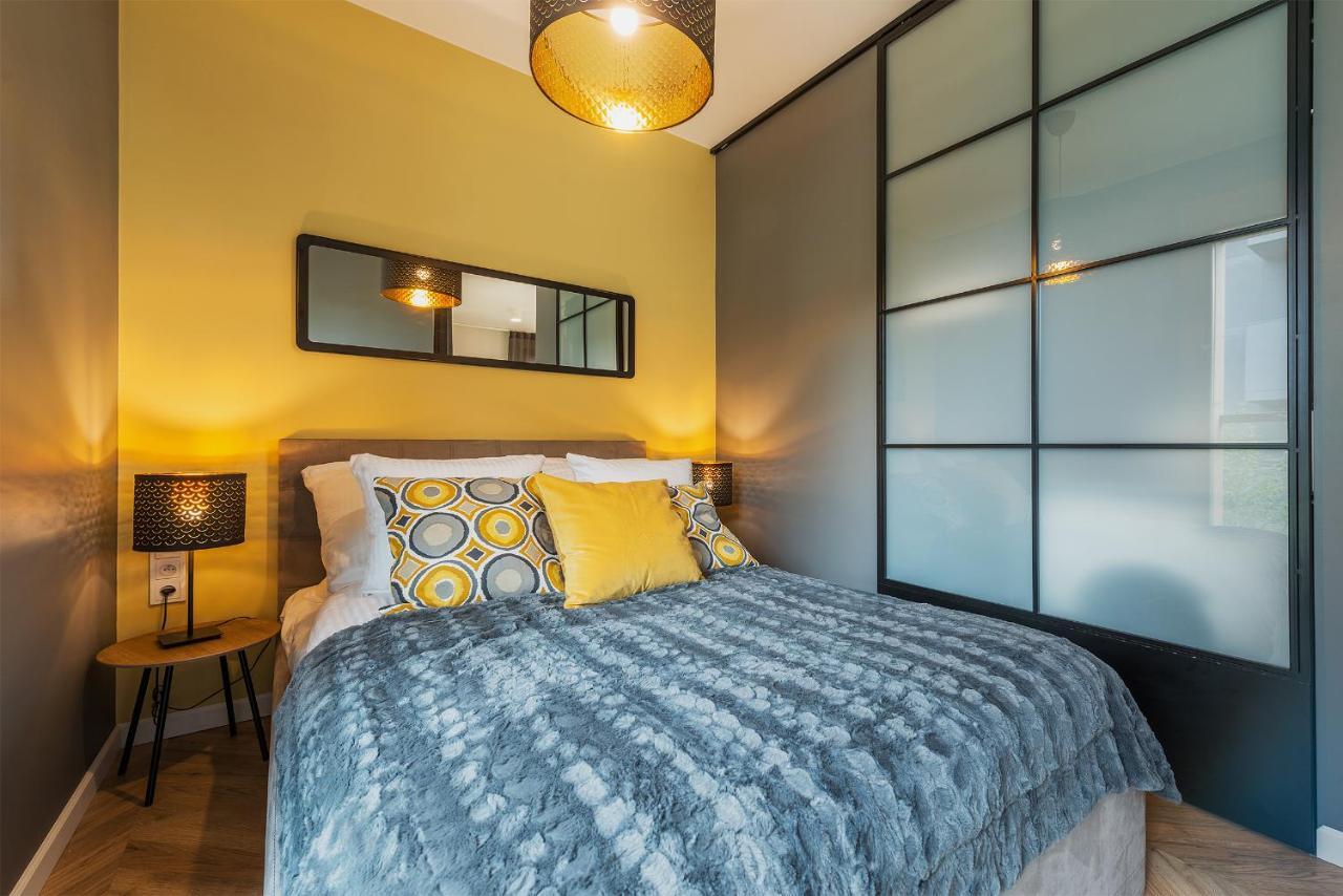 Noclegi4u Wola Apartment *
