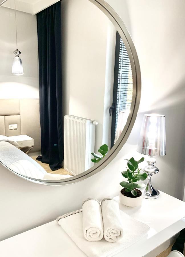 Zlota Luxury Apartment Warsaw