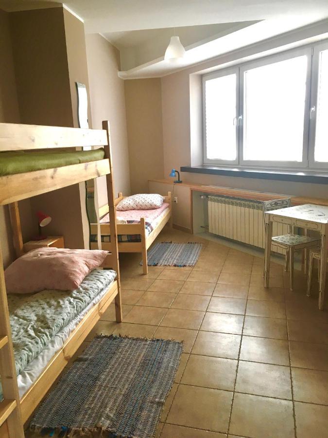 La Luna - Pokoje Goscinne - Plowiecka 35 Homestay Warsaw