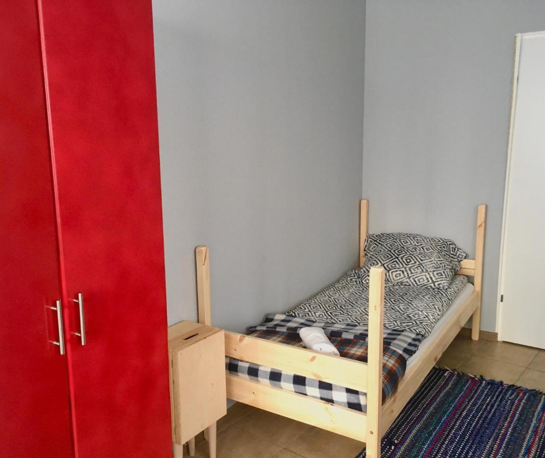 La Luna - Pokoje Goscinne - Plowiecka 35 Homestay *