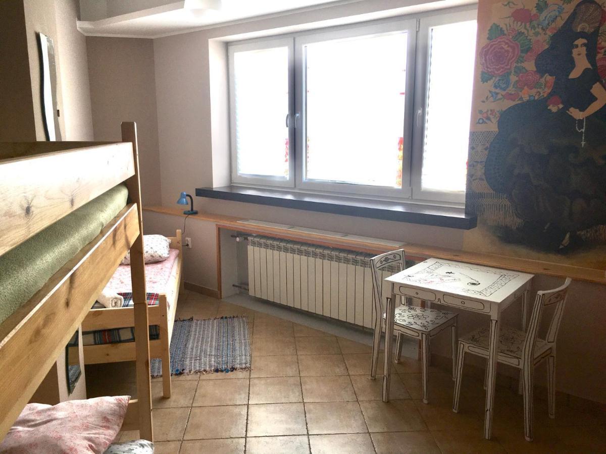 Homestay La Luna - Pokoje Goscinne - Plowiecka 35 Warsaw