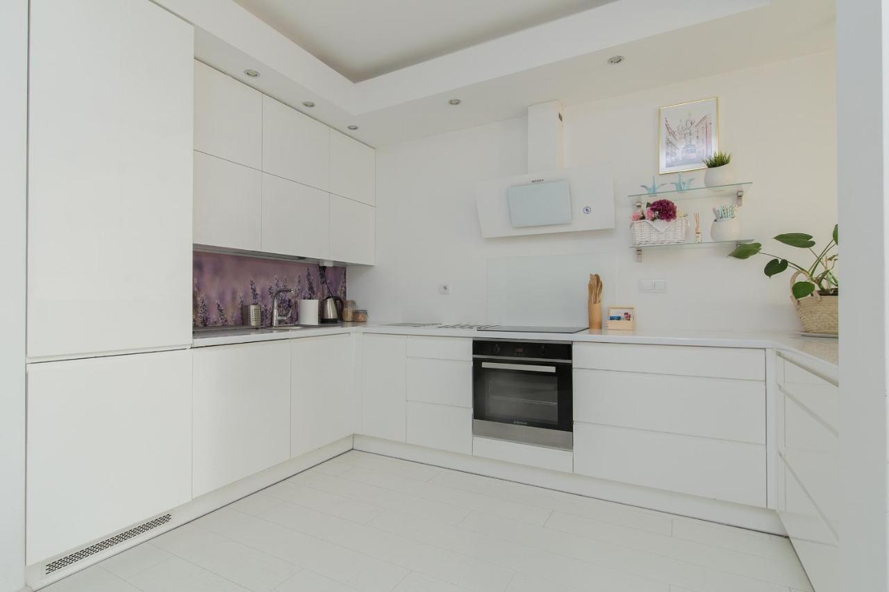 Apartment Shortstaypoland Aleja Rzeczypospolitej *