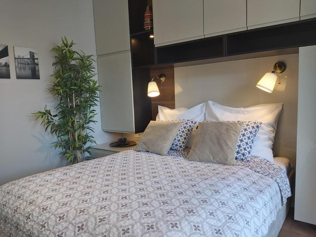 Apartment Siedmiogrodzka - Most Handy Location, Aircon & Garage Free *