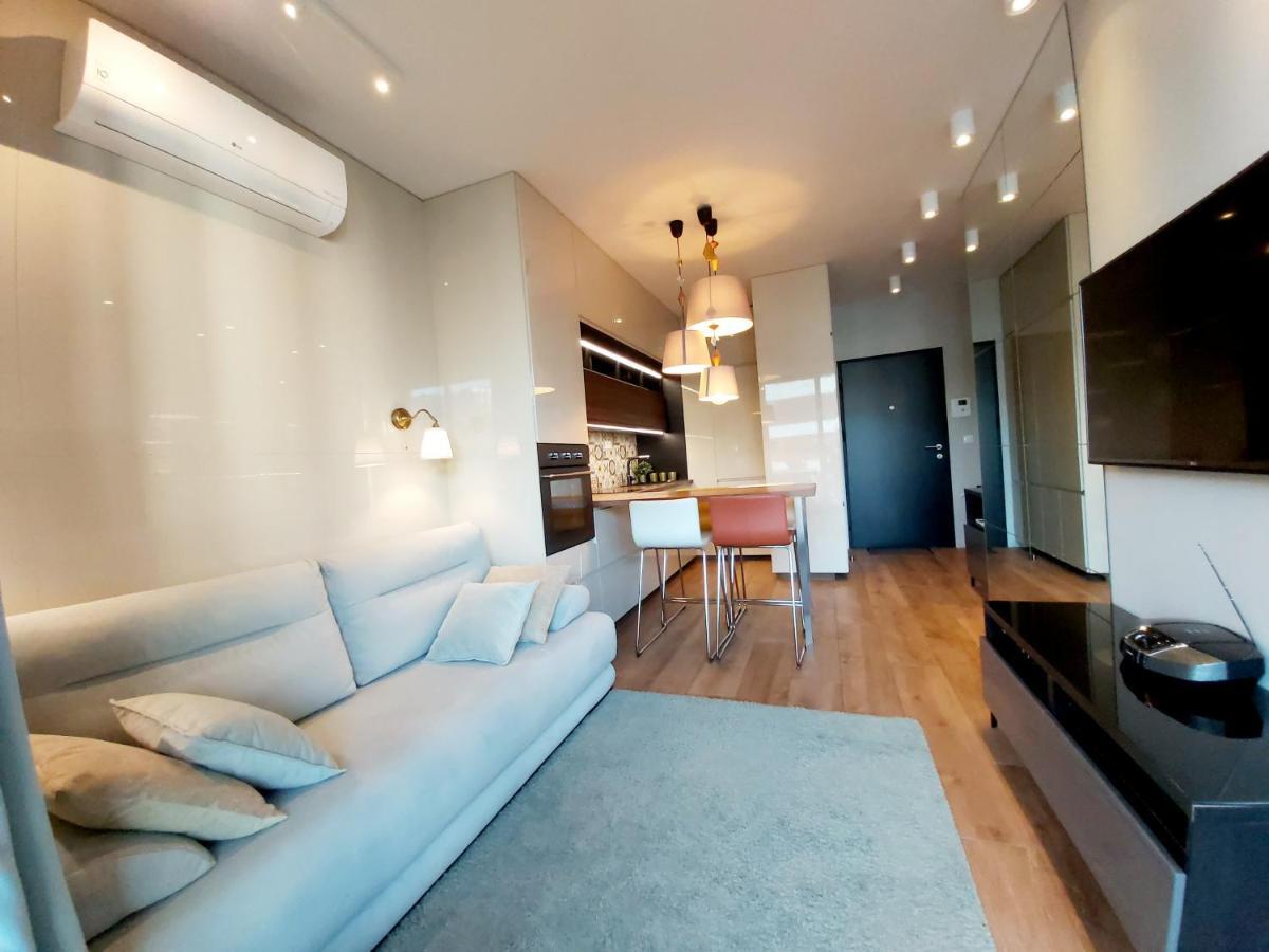 Siedmiogrodzka - Most Handy Location, Aircon & Garage Free Warschau